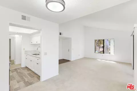 Living - 600 Central Ave #294, Riverside, CA 92507 photo 2 of 4