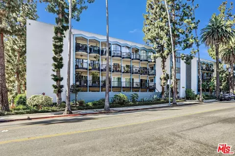 7560 Hollywood Blvd #303, Los Angeles, CA 90046