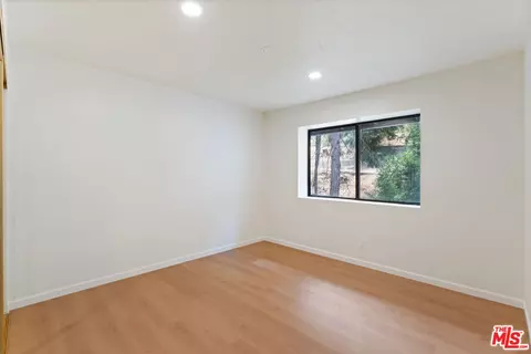 Bedroom - 24612 Bernard Dr, Crestline, CA 92325 photo 7 of 9