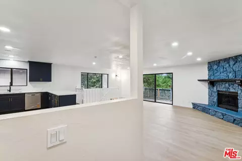 Living - 24612 Bernard Dr, Crestline, CA 92325 photo 1 of 7