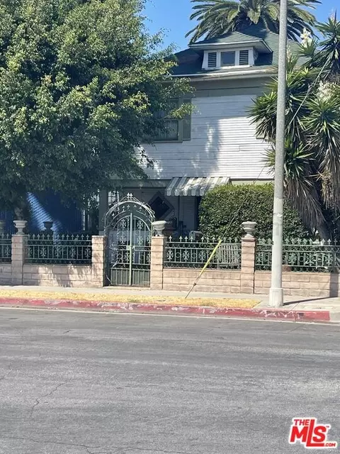 1125 W 22nd St, Los Angeles, CA 90007