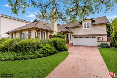 2932 S Beverly Dr, Los Angeles, CA 90034