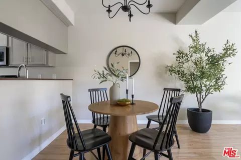 Dining - 14548 Evan Way, Van Nuys, CA 91411 photo 2 of 3