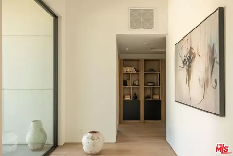 Entry Way - 29800 Cuthbert Rd, Malibu, CA 90265 photo 1 of 3