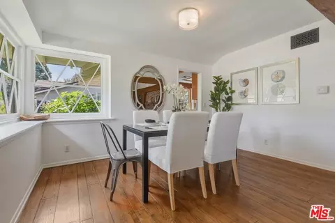 Dining - 13155 Margate St, Sherman Oaks, CA 91401 photo 2 of 4