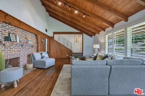 Living - 13155 Margate St, Sherman Oaks, CA 91401 photo 6 of 10