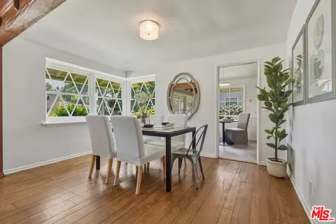 Dining - 13155 Margate St, Sherman Oaks, CA 91401 photo 3 of 4