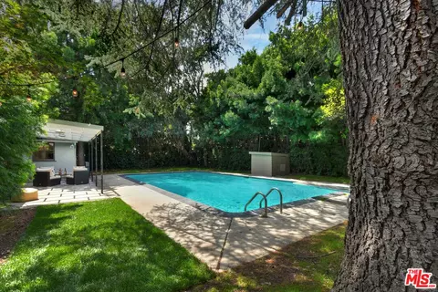 Exterior - 13155 Margate St, Sherman Oaks, CA 91401 photo 14 of 14