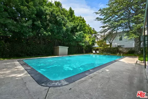 Exterior - 13155 Margate St, Sherman Oaks, CA 91401 photo 10 of 14