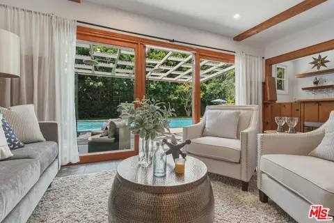 Living - 13155 Margate St, Sherman Oaks, CA 91401 photo 10 of 10
