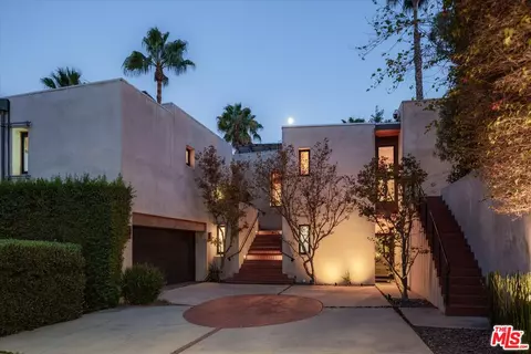 2165 Ponet Dr, Los Angeles, CA 90068