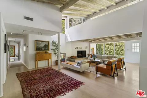 4100 Madelia Ave, Sherman Oaks, CA 91403