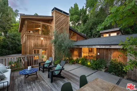 4100 Madelia Ave, Sherman Oaks, CA 91403