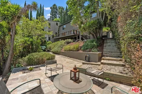2338 Lyric Ave, Los Angeles, CA 90027