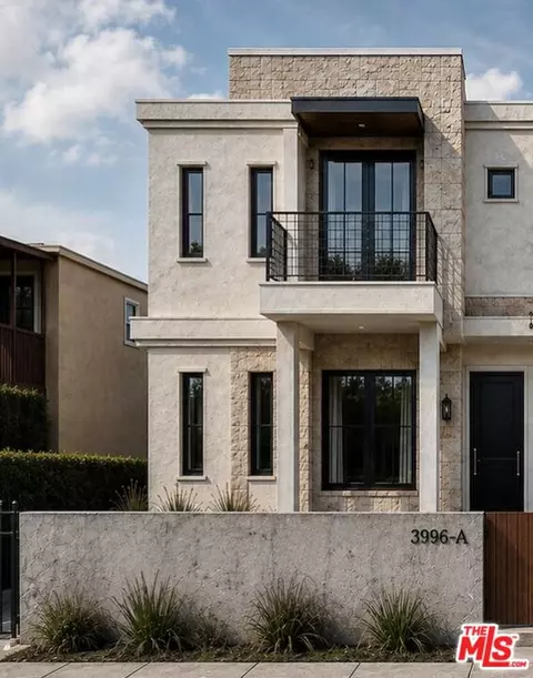 542 S 40th St, San Diego, CA 92113