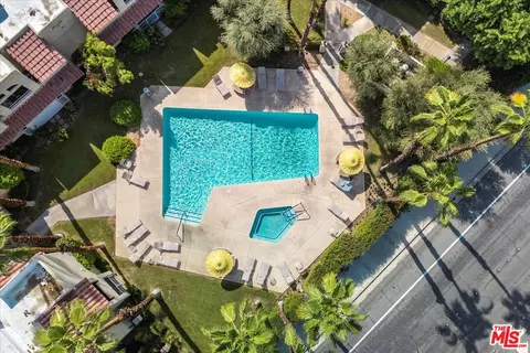 2700 Lawrence Crossley Rd #83, Palm Springs, CA 92264