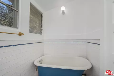 Bath - 615 E Howard St, Pasadena, CA 91104 photo 3 of 3