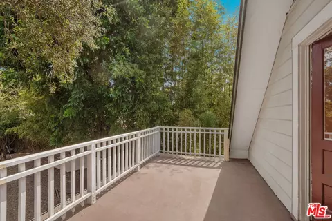 Exterior - 615 E Howard St, Pasadena, CA 91104 photo 5 of 6