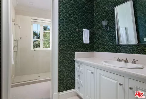 Bath - 1140 E Mountain Dr, Montecito, CA 93108 photo 4 of 4