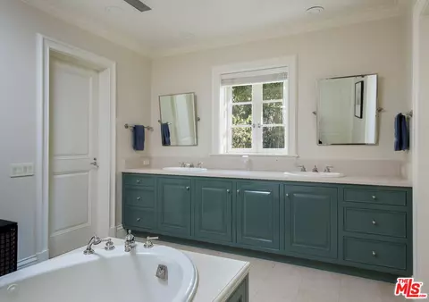 Bath - 1140 E Mountain Dr, Montecito, CA 93108 photo 3 of 4