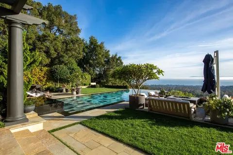 Exterior - 1140 E Mountain Dr, Montecito, CA 93108 photo 6 of 16
