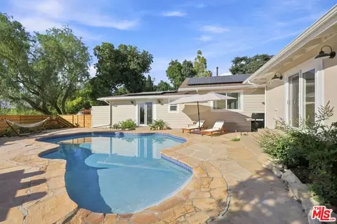 Exterior - 107 Alto Dr, Oak View, CA 93022 photo 8 of 10