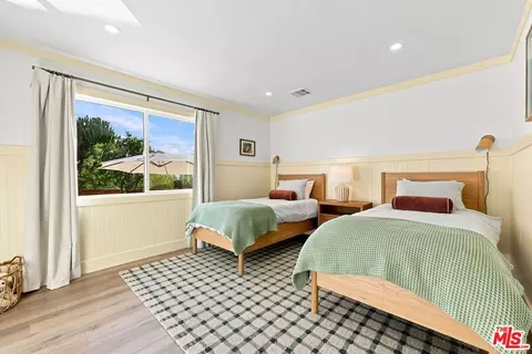 Bedroom - 107 Alto Dr, Oak View, CA 93022 photo 3 of 5