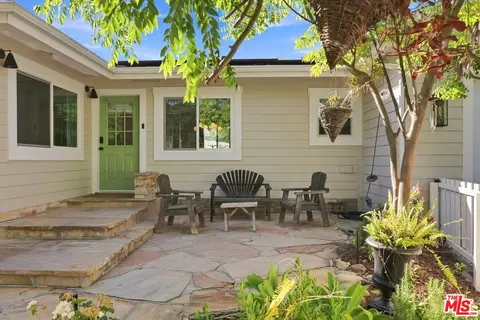 Exterior - 107 Alto Dr, Oak View, CA 93022 photo 1 of 10