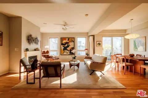 1176 Wellesley Ave #PH2, Los Angeles, CA 90049