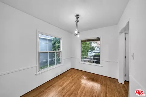 Dining - 6531 Hayvenhurst Ave, Van Nuys, CA 91406 photo 2 of 5