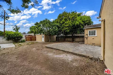 Exterior - 6531 Hayvenhurst Ave, Van Nuys, CA 91406 photo 7 of 10