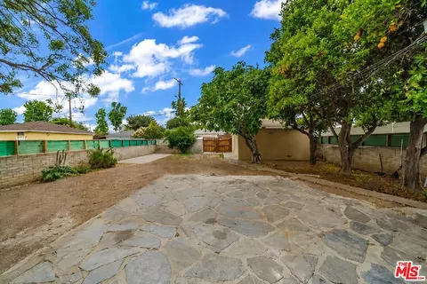 Exterior - 6531 Hayvenhurst Ave, Van Nuys, CA 91406 photo 8 of 10
