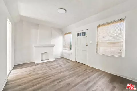 3427 S Bronson Ave, Los Angeles, CA 90018
