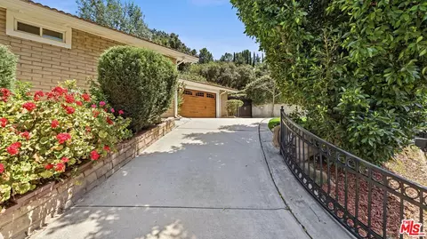 3160 Sepulveda Blvd, Sherman Oaks, CA 91403