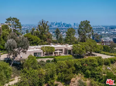 1016 N Hillcrest Rd, Beverly Hills, CA 90210