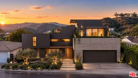 2453 Creston Way, Los Angeles, CA 90068