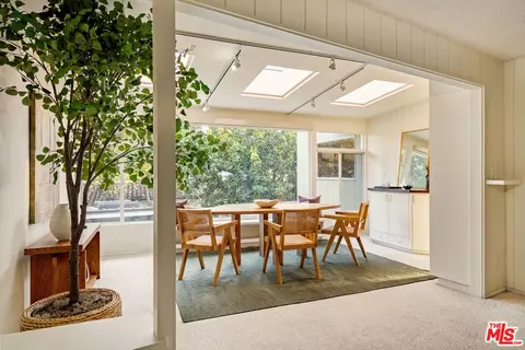 Dining - 1024 Armada Dr, Pasadena, CA 91103 photo 5 of 5