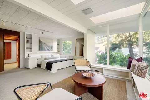 Bedroom - 1024 Armada Dr, Pasadena, CA 91103 photo 1 of 5
