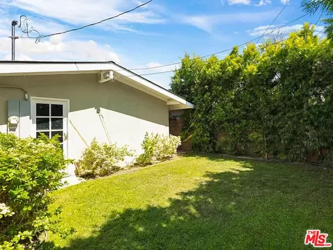 Exterior - 526 N Emerald Dr, Orange, CA 92868 photo 6 of 7