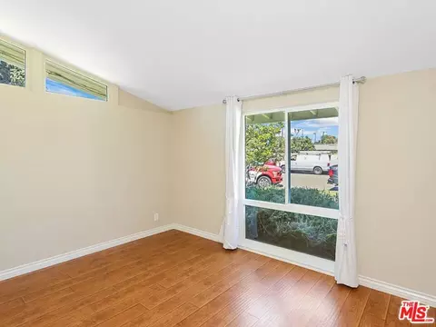 Living - 526 N Emerald Dr, Orange, CA 92868 photo 5 of 5