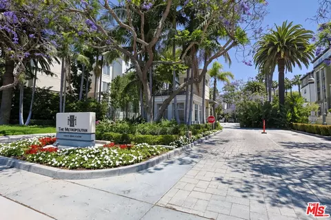 2233 Martin #309, Irvine, CA 92612