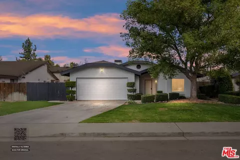 Exterior - 6304 Castleton St, Bakersfield, CA 93313 photo 1 of 10