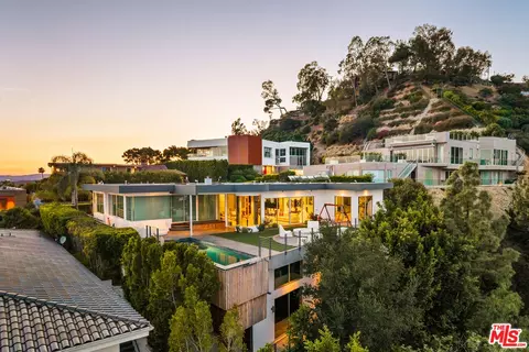 9353 Nightingale Dr, Los Angeles, CA 90069