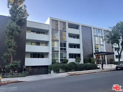 1015 N Kings Rd #104, West Hollywood, CA 90069