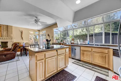 Kitchen - 6941 E Pinnacle Pointe, Orange, CA 92869 photo 2 of 2