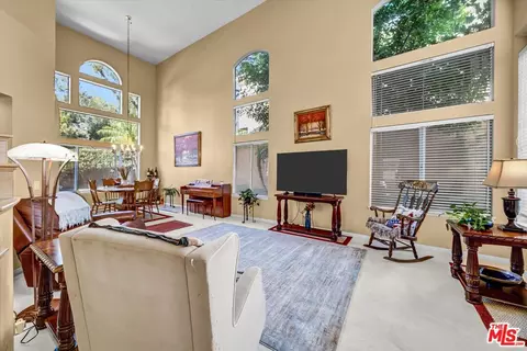 Living - 6941 E Pinnacle Pointe, Orange, CA 92869 photo 2 of 4