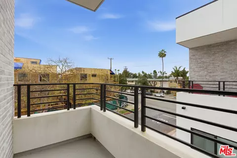 Other - 13822 Oxnard St, Van Nuys, CA 91401 photo 2 of 4