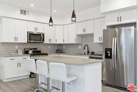Kitchen - 13822 Oxnard St, Van Nuys, CA 91401 photo 1 of 2
