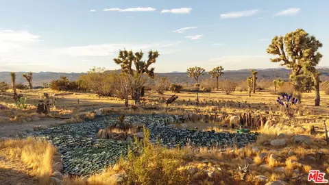 Exterior - 59489 Onaga Trl, Joshua Tree, CA 92252 photo 8 of 10