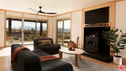 Living - 59489 Onaga Trl, Joshua Tree, CA 92252 photo 2 of 4